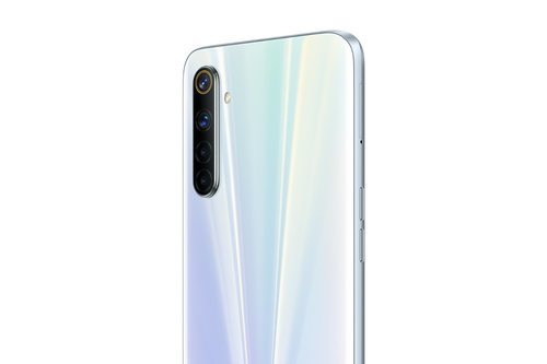 El Realme 6 monta cuatro cámaras, la principal de 64 megapíxeles.