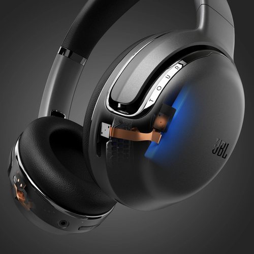 Los JBL Tour One son uno de los auriculares más completos del mercado.